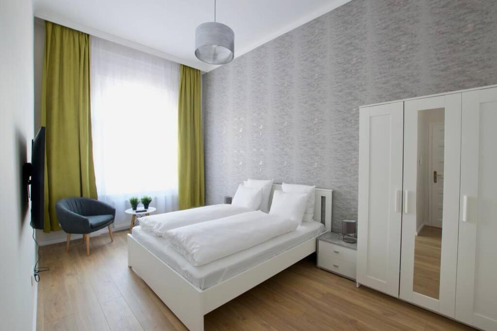 Premium Apartment By Hi5 - Astoria 4 Bedroom 布达佩斯 外观 照片
