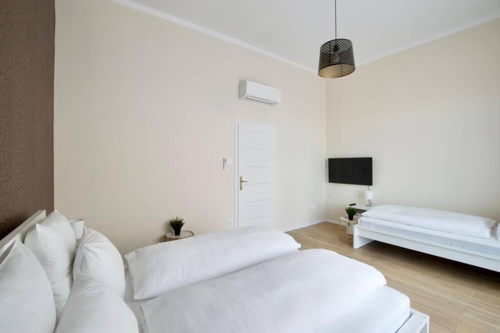 Premium Apartment By Hi5 - Astoria 4 Bedroom 布达佩斯 外观 照片